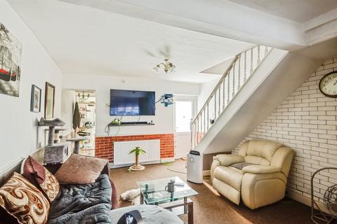 2 bedroom terraced house for sale, Ferndale Road, Swindon