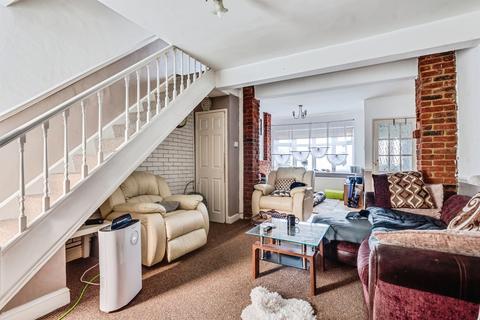 2 bedroom terraced house for sale, Ferndale Road, Swindon