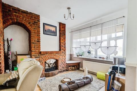 2 bedroom terraced house for sale, Ferndale Road, Swindon