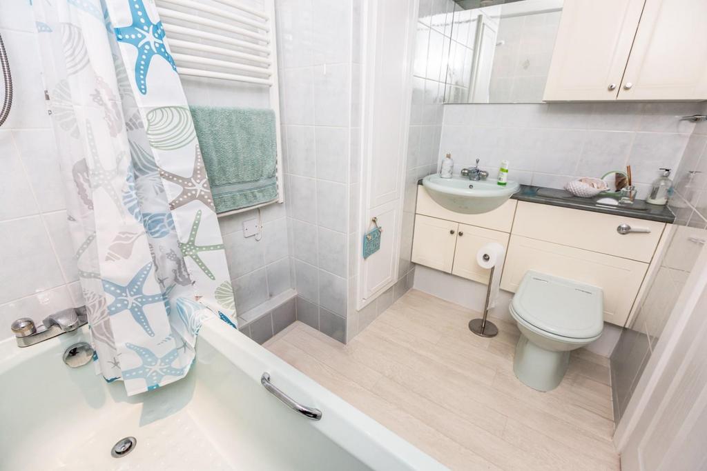 CZ0 A4262-Edit.jpg