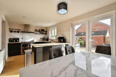 3 bedroom detached house for sale, Heol Cae Pownd, Llanelli SA14