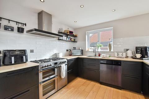 3 bedroom detached house for sale, Heol Cae Pownd, Llanelli SA14