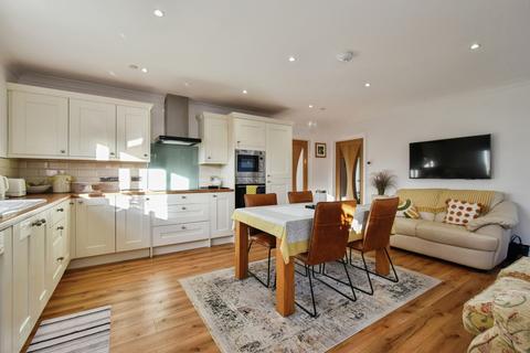 undefined, Clos Penpont, Llanelli SA14
