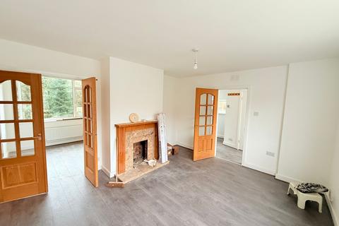 3 bedroom semi-detached house to rent, Westover Road, Leicester LE3