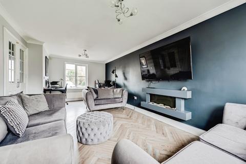 undefined, Apollo Close, Swindon