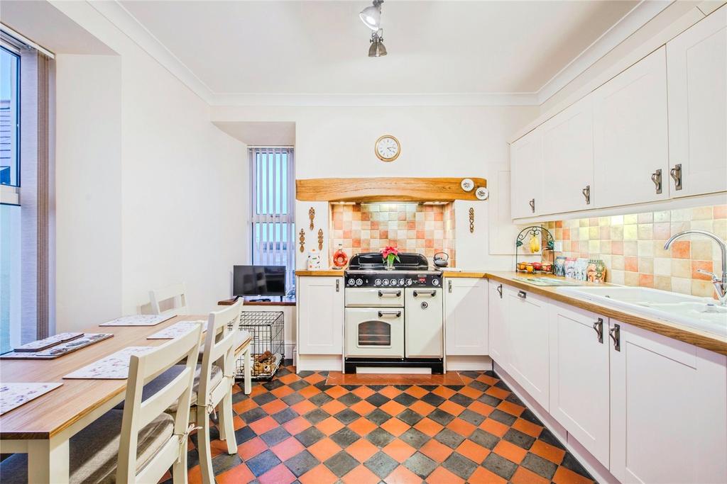 Kitchen 1