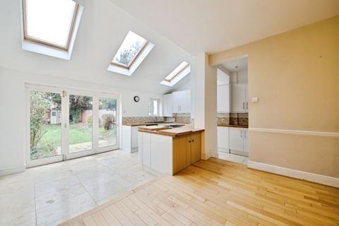 3 bedroom terraced house to rent, Bounds Green Road, London, N22