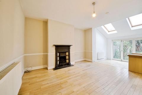 3 bedroom terraced house to rent, Bounds Green Road, London, N22