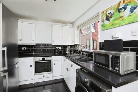 2 bedroom end of terrace house for sale, Willowmead, Leybourne, West Malling