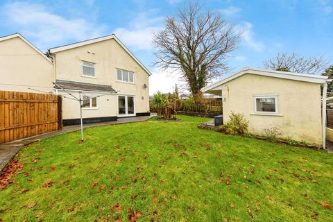 3 bedroom semi-detached house for sale, Heol Y Meinciau, Llanelli SA15