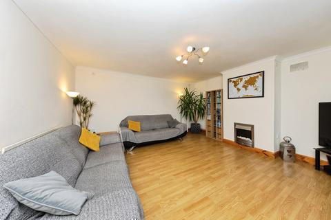3 bedroom semi-detached house for sale, Heol Y Meinciau, Llanelli SA15