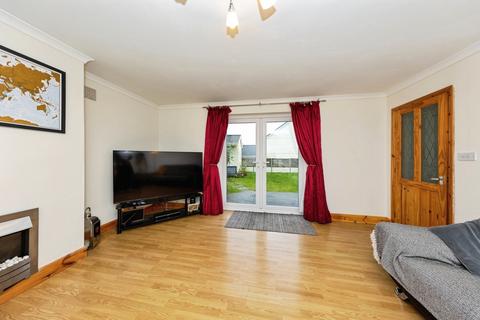 3 bedroom semi-detached house for sale, Heol Y Meinciau, Llanelli SA15