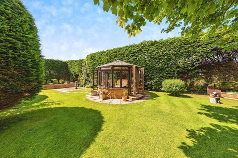 3 bedroom bungalow for sale, Pendine, Carmarthenshire SA33