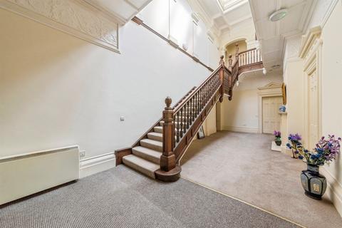 3 bedroom ground floor flat for sale, Beacon Lane, Grantham