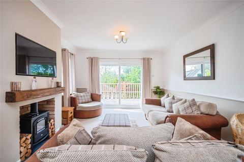 undefined, Clos Y Dderwen, Llanelli SA14