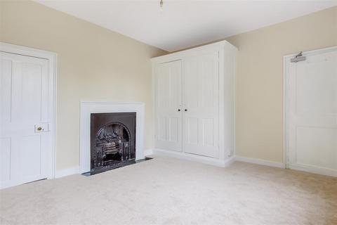 5 bedroom detached house to rent, 58 St. Peters Street, Canterbury CT1