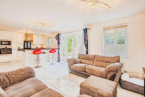 4 bedroom detached house for sale, Parc Llwyn Celyn, Carmarthen SA33