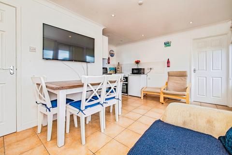 3 bedroom bungalow for sale, Carmarthen Bay Holiday Park, Carmarthenshire SA17