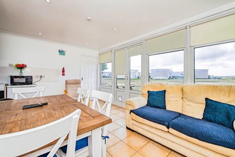 3 bedroom bungalow for sale, Carmarthen Bay Holiday Park, Carmarthenshire SA17