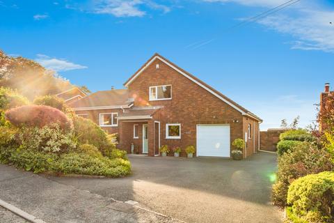 4 bedroom detached house for sale - Alltycnap Road, Carmarthen SA31