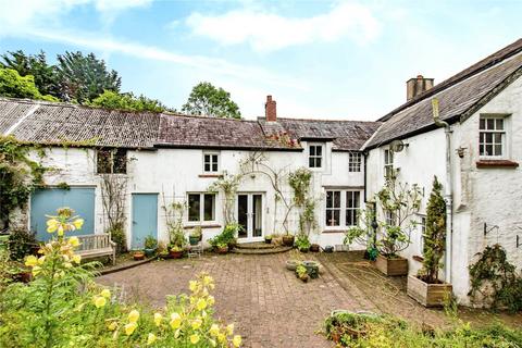 4 bedroom end of terrace house for sale, King Street, Carmarthen SA33