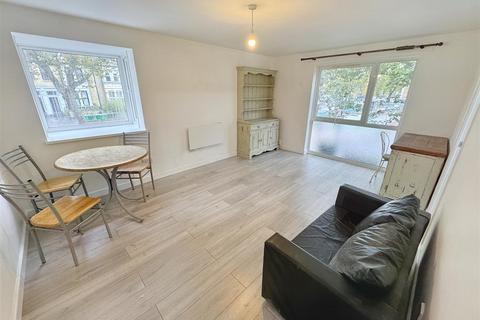 2 bedroom apartment for sale, Romford Road, Forest Gate