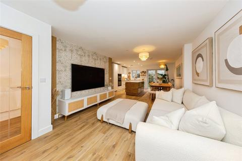 undefined, Gerddi Gwenllian, Kidwelly SA17