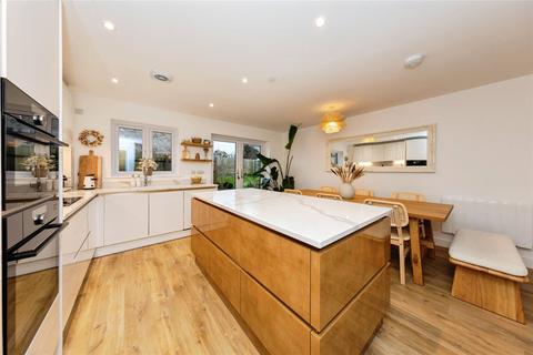 undefined, Gerddi Gwenllian, Kidwelly SA17