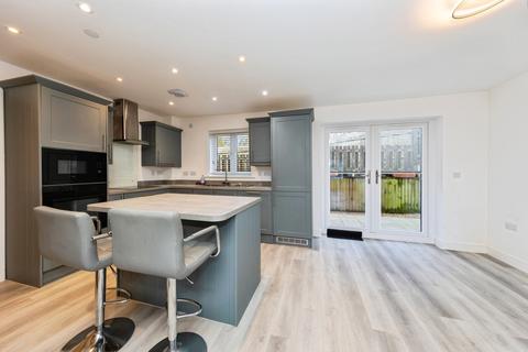 undefined, Gerddi Gwenllian, Kidwelly SA17