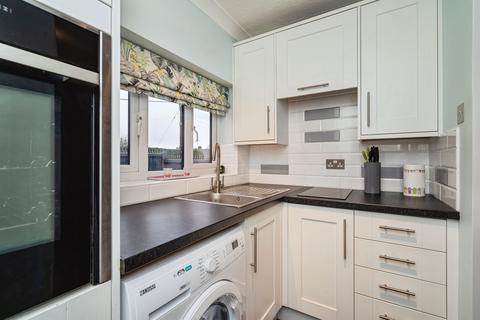 2 bedroom bungalow for sale, Waveney Court, Diss