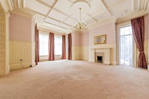 2 bedroom ground floor flat for sale, Beacon Lane, Grantham