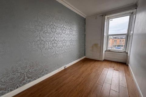 2 bedroom flat for sale, George Square, Flat 2-2, Greenock PA15