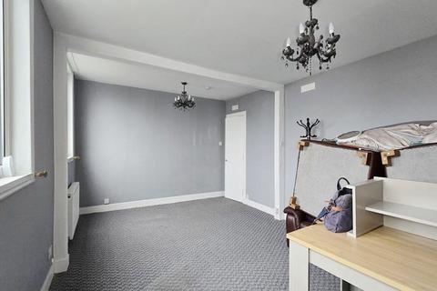 2 bedroom flat for sale, Bankhead Road (2FF and Coal Cellar), Bucksburn, Aberdeenshire AB21
