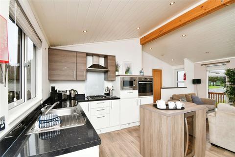 2 bedroom bungalow for sale, Fishguard Bay Resort, Pembrokeshire SA65