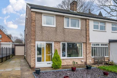 Hall Park Avenue, Horsforth, LS18
