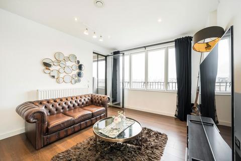 2 bedroom flat to rent, Lock Side Way, London E16