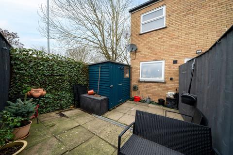 2 bedroom flat for sale, Gilbert Close, Cambridge, CB4