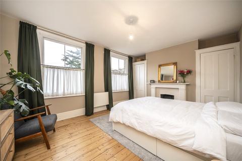 4 bedroom terraced house to rent, Arnold Road, Bow, London, E3