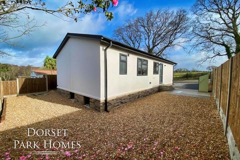 2 bedroom park home for sale, Bashley Cross Road, New Milton, Hampshire