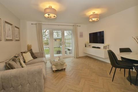 2 bedroom end of terrace house for sale, Ringlet Close, Kennington, ASHFORD