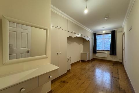 1 bedroom flat to rent, Constable Gardens, Edgware, HA8
