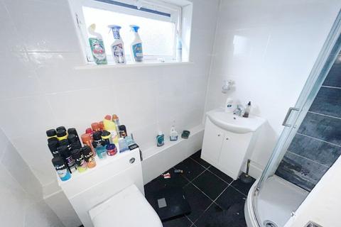 2 bedroom flat for sale, Glen Nevis, Let Investment Flat, East Kilbride G74