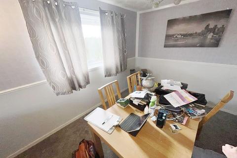 2 bedroom flat for sale, Glen Nevis, Let Investment Flat, East Kilbride G74