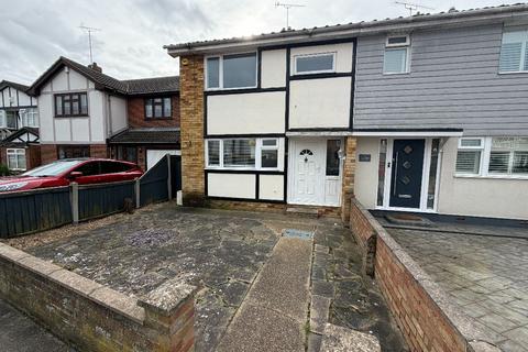 3 bedroom semi-detached house to rent, 19 Harvest Road, Canvey Island, Essex