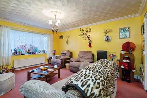 3 bedroom detached bungalow for sale, Elm Avenue, Gorleston, Great Yarmouth