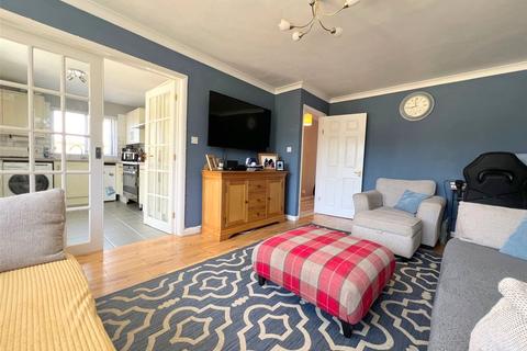 3 bedroom bungalow for sale, Bulford Close, Dyfed SA62