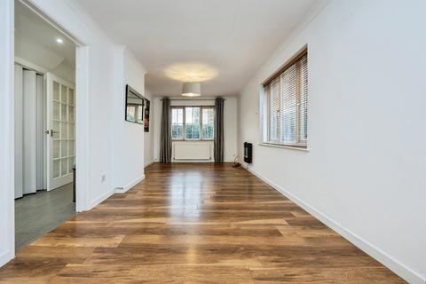 3 bedroom end of terrace house for sale, The Grange, Lower Caldecote, Biggleswade
