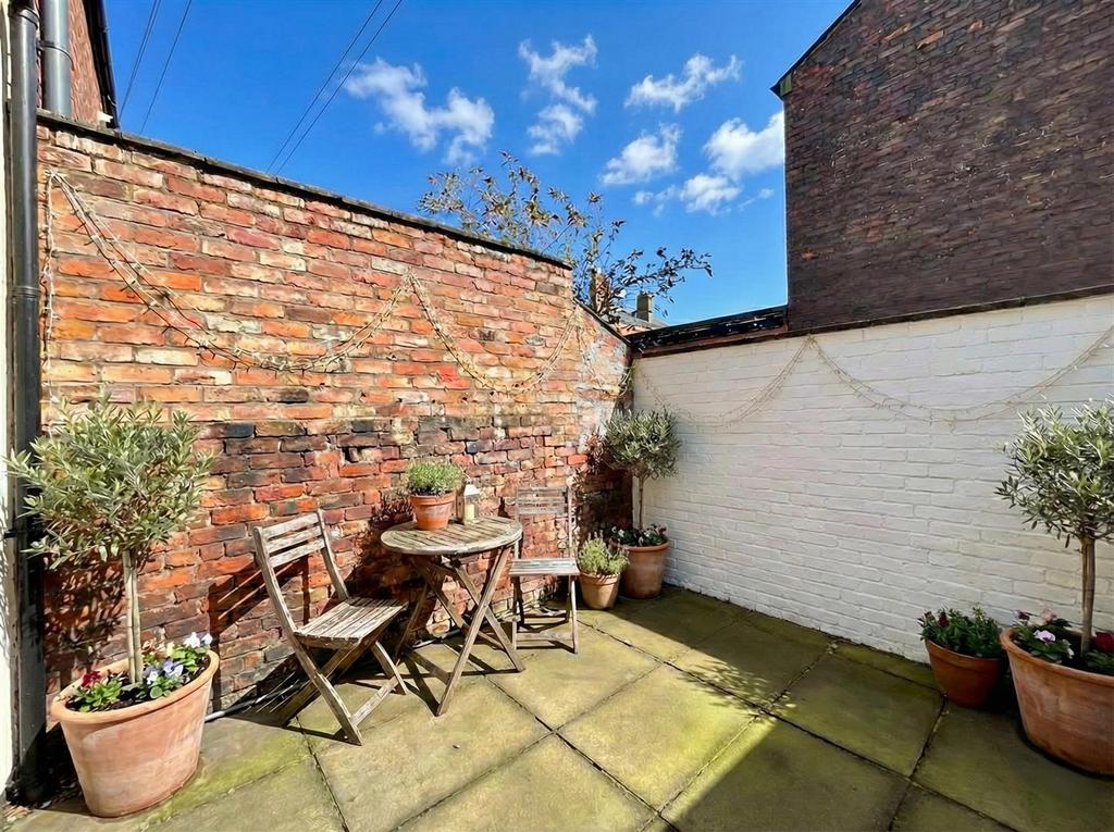 Courtyard Garden