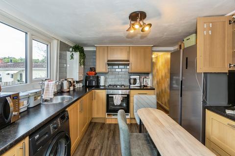 undefined, Oak Drive, Waunarlwydd SA5