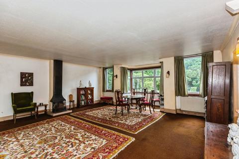 undefined, Llanmorlais, Swansea SA4